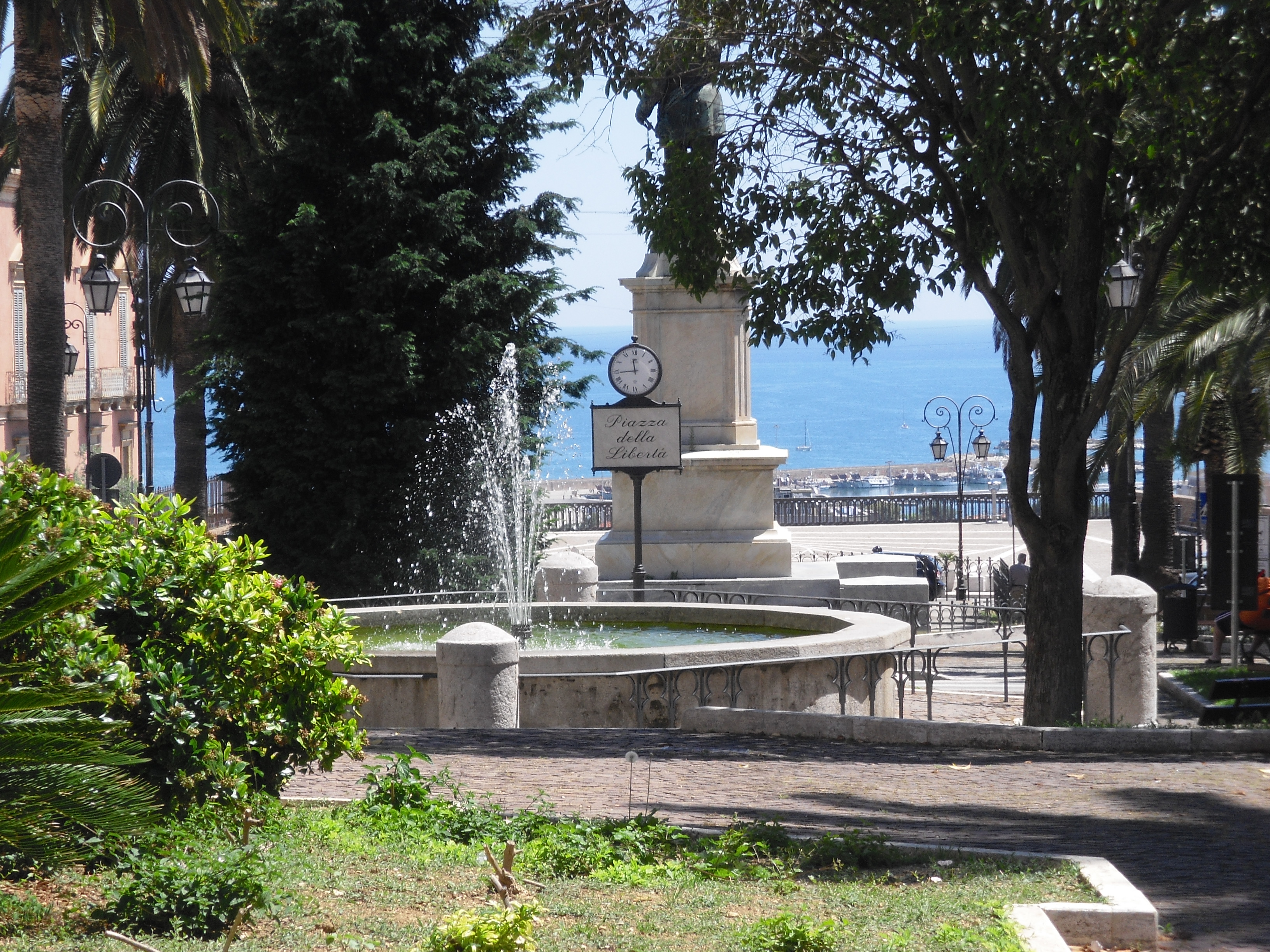 Piazza della Libert&agrave; - Giulianova Alta